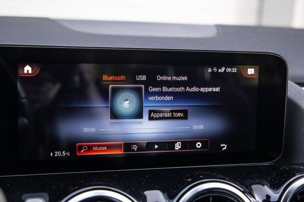 Mercedes-Benz GLA 250 e Business Solution Luxury Limited / SOH 93%