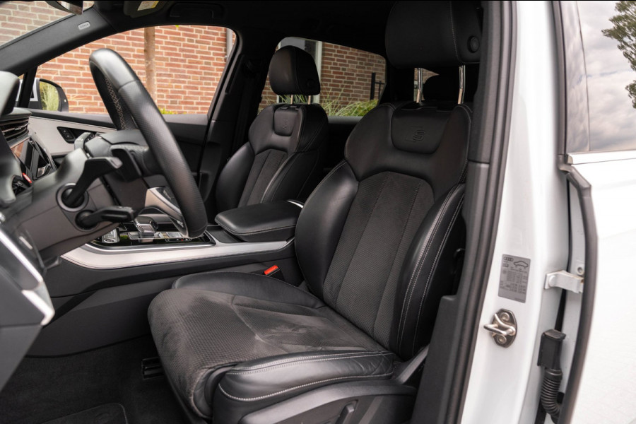 Audi Q7 55 TFSI e Quattro Pro Line S 381 PK 3x S-Line Luchtvering 360 Camera Elek. Trekhaak 22''