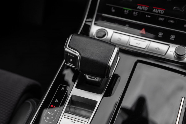 Audi Q7 55 TFSI e Quattro Pro Line S 381 PK 3x S-Line Luchtvering 360 Camera Elek. Trekhaak 22''