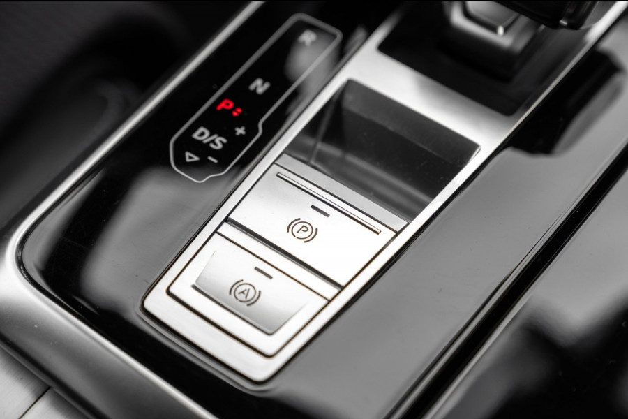 Audi Q7 55 TFSI e Quattro Pro Line S 381 PK 3x S-Line Luchtvering 360 Camera Elek. Trekhaak 22''