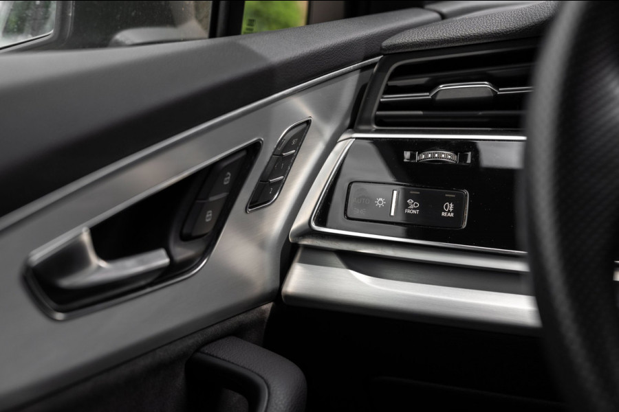 Audi Q7 55 TFSI e Quattro Pro Line S 381 PK 3x S-Line Luchtvering 360 Camera Elek. Trekhaak 22''