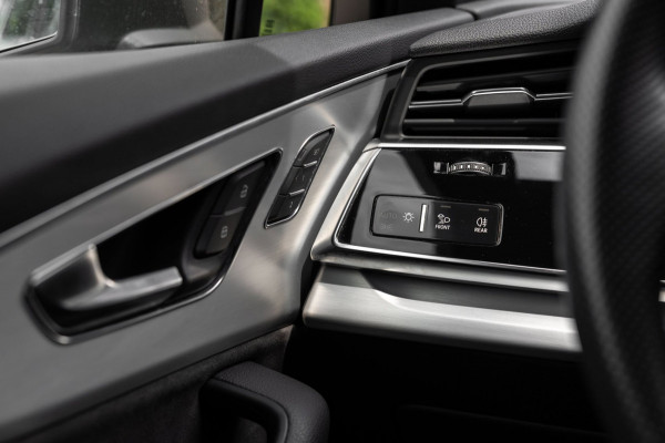 Audi Q7 55 TFSI e Quattro Pro Line S 381 PK 3x S-Line Luchtvering 360 Camera Elek. Trekhaak 22''