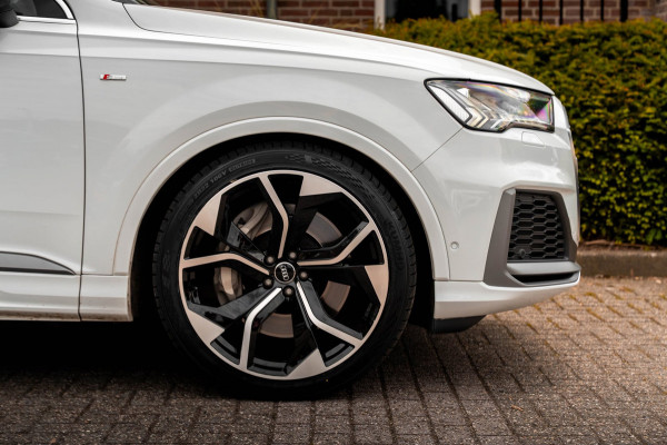Audi Q7 55 TFSI e Quattro Pro Line S 381 PK 3x S-Line Luchtvering 360 Camera Elek. Trekhaak 22''