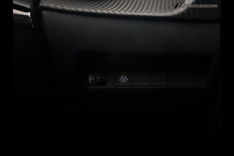 Peugeot 208 1.2 PureTech Sport 100pk (AUTOMAAT,APPLE CARPLAY,PARKEERSENSOREN,CRUISE,LANE ASSIST,CLIMATE,NAVIGATIE,LED,TOPCONDITIE)