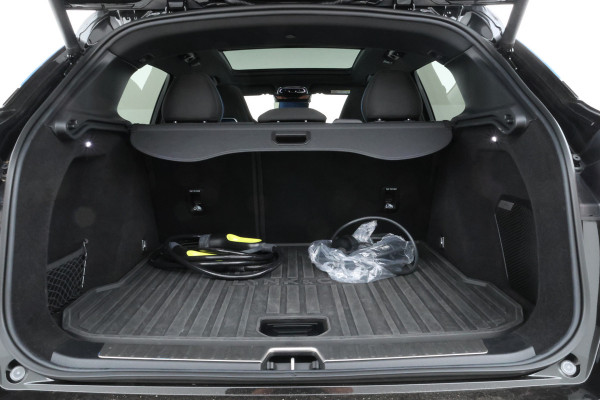 Lynk & Co 01 1.5 Zwarte hemel, Full black,