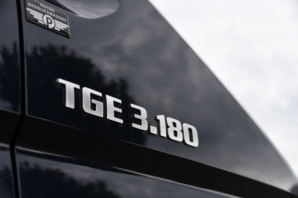 MAN TGE 3.180 35 2.0 L3H3 PB Edition Full Options! Adpatieve Cruise, Camera, Carplay, 177pk, LED, Stuurverwarming, Trekhaak, Multimedia, Voorruit verwarming, Uniek!
