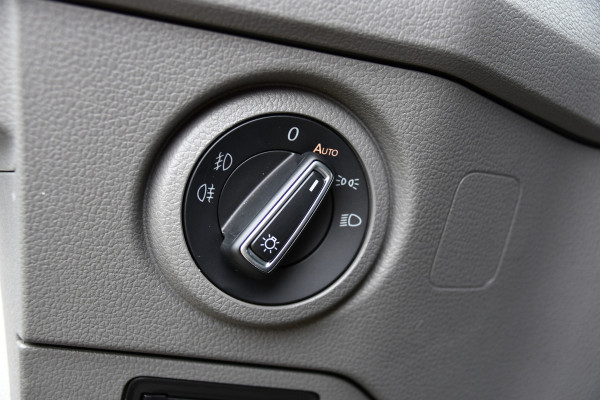 MAN TGE 3.180 35 2.0 L3H3 PB Edition Full Options! Adpatieve Cruise, Camera, Carplay, 177pk, LED, Stuurverwarming, Trekhaak, Multimedia, Voorruit verwarming, Uniek!