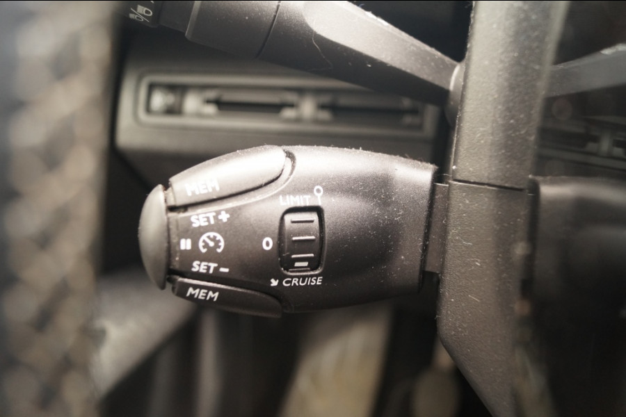 Peugeot 3008 1.5 BlueHDi 130pk Executive -NAVI-ECC-PDC-