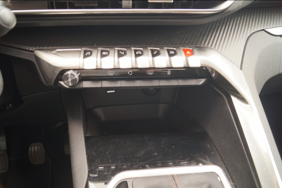 Peugeot 3008 1.5 BlueHDi 130pk Executive -NAVI-ECC-PDC-