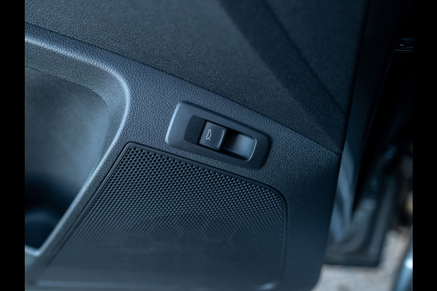 Škoda Karoq 1.5 TSI ACT Sportline Business | Trekhaak wegkl. | Elk. A-klep | Camera | Prijs Rijklaar!!
