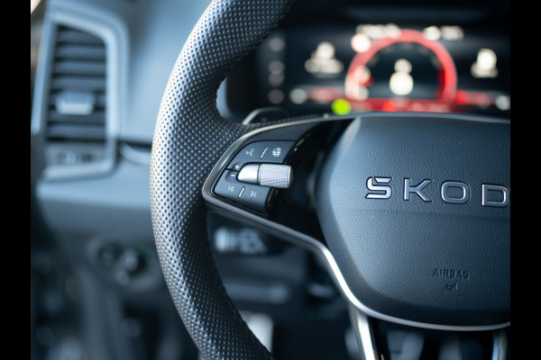Škoda Karoq 1.5 TSI ACT Sportline Business | Trekhaak wegkl. | Elk. A-klep | Camera | Prijs Rijklaar!!