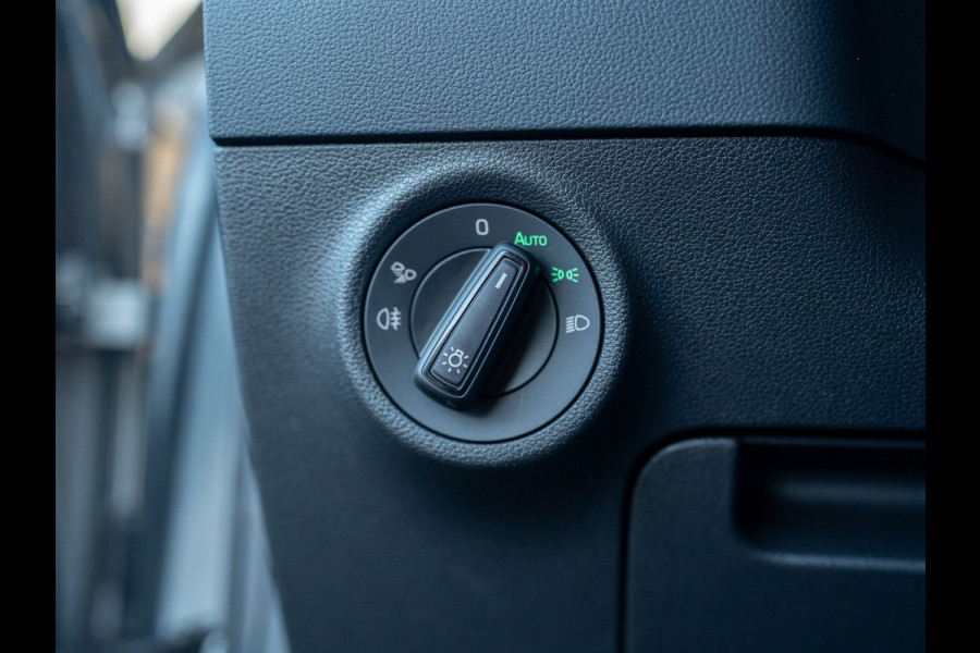 Škoda Karoq 1.5 TSI ACT Sportline Business | Trekhaak wegkl. | Elk. A-klep | Camera | Prijs Rijklaar!!