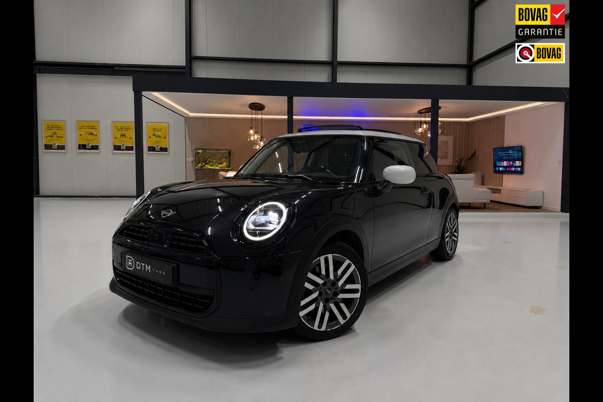 MINI Cooper C 156pk Automaat Black Edition | Panoramadak | Adaptive Cruise | Head-Up Display | Camera