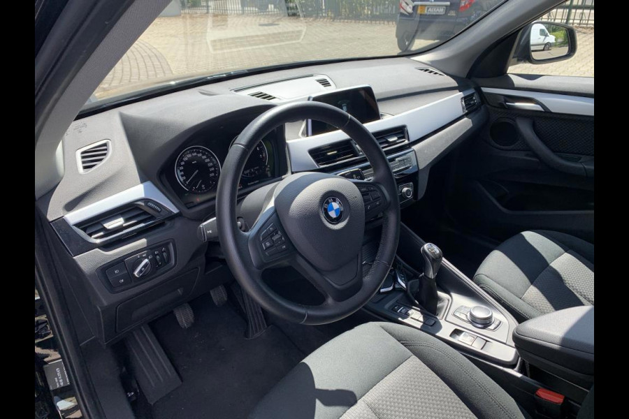 BMW X1 SDrive18i Executive (BOVAG/RIJKLAARPRIJS)