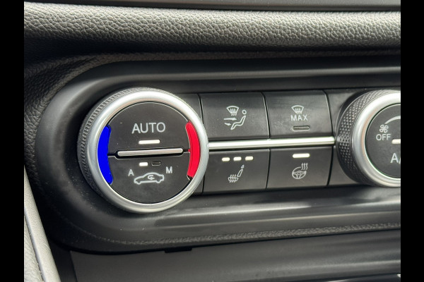Alfa Romeo Giulia 2.0T Sprint Leder elektrisch+verwarmd Stuurverw Camera Carplay