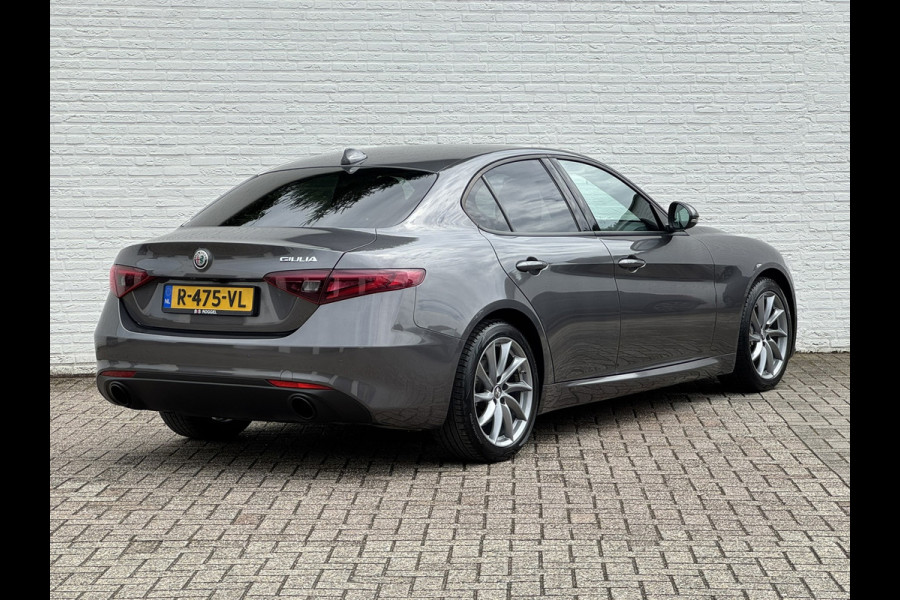 Alfa Romeo Giulia 2.0T Sprint Leder elektrisch+verwarmd Stuurverw Camera Carplay