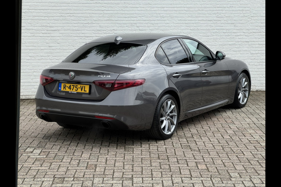 Alfa Romeo Giulia 2.0T Sprint Leder elektrisch+verwarmd Stuurverw Camera Carplay