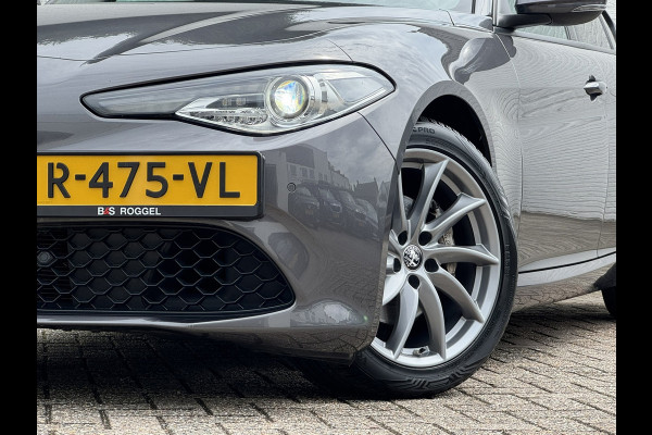 Alfa Romeo Giulia 2.0T Sprint Leder elektrisch+verwarmd Stuurverw Camera Carplay
