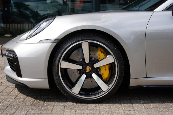 Porsche 911 Cabrio 3.8 Turbo S / Manufactur / Herritage Design Pack