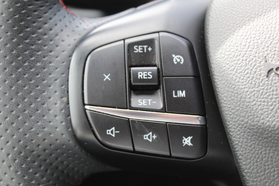 Ford Kuga 2.5 PHEV ST-Line X , 225pk , 1500kg Trekgewicht Naviagtie , Trekhaak , BenO audiosysteem , Camera Cruise control , Stoel en Voorruitverwarming