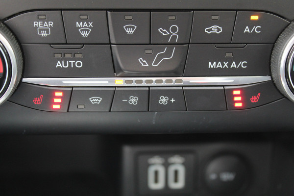 Ford Kuga 2.5 PHEV ST-Line X , 225pk , 1500kg Trekgewicht Naviagtie , Trekhaak , BenO audiosysteem , Camera Cruise control , Stoel en Voorruitverwarming