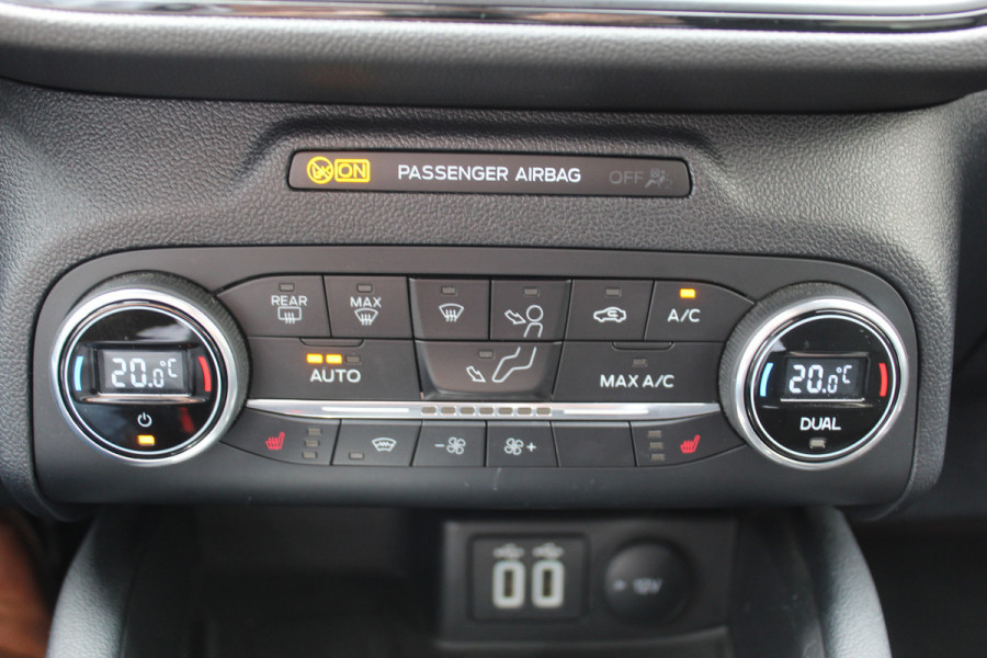 Ford Kuga 2.5 PHEV ST-Line X , 225pk , 1500kg Trekgewicht Naviagtie , Trekhaak , BenO audiosysteem , Camera Cruise control , Stoel en Voorruitverwarming