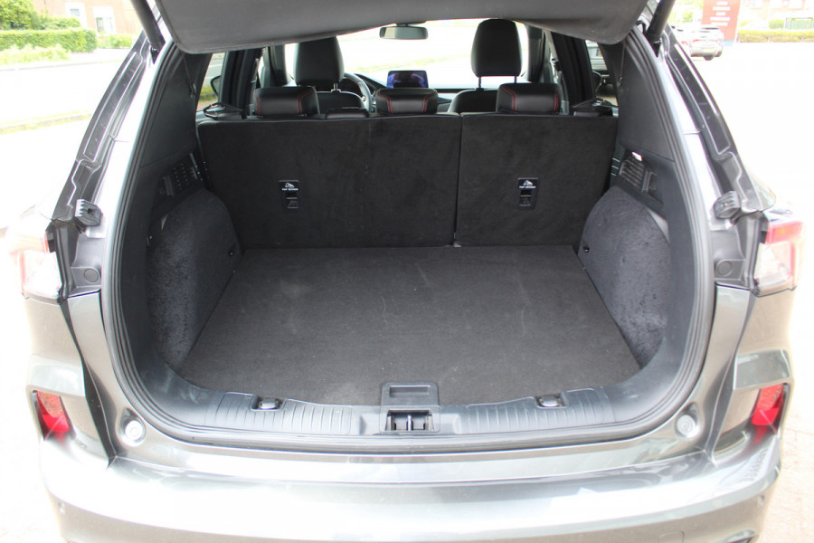 Ford Kuga 2.5 PHEV ST-Line X , 225pk , 1500kg Trekgewicht Naviagtie , Trekhaak , BenO audiosysteem , Camera Cruise control , Stoel en Voorruitverwarming