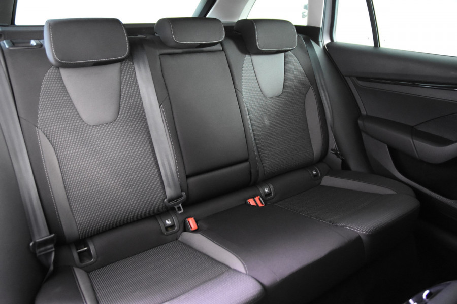 Škoda Octavia Combi 1.0 e-TSI Ambition DSG *1ste eigenaar*Navigatie*Stoelverwarming*Trekhaak*