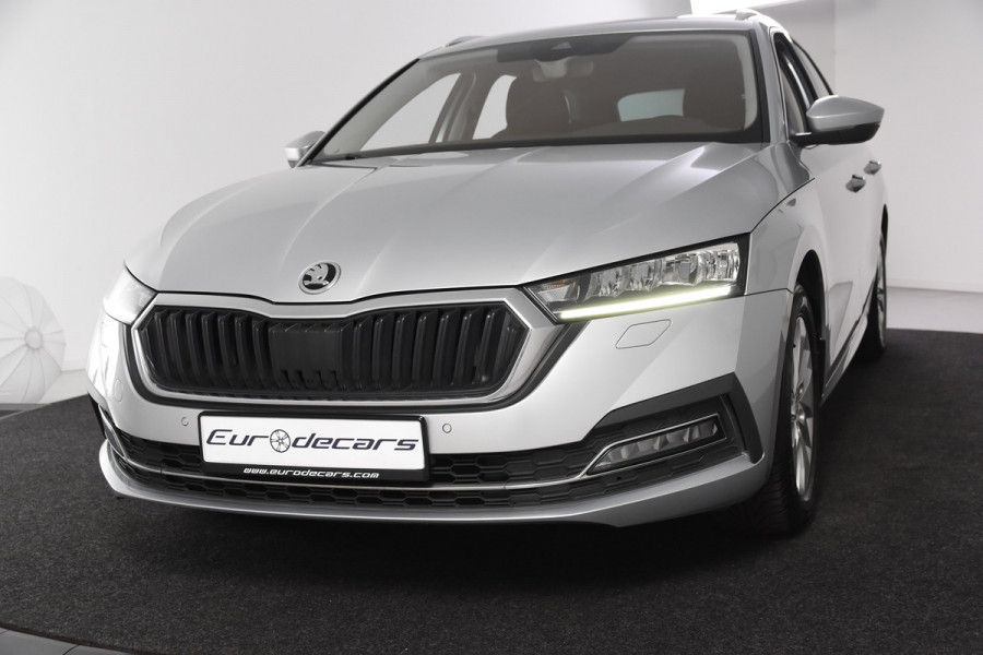 Škoda Octavia Combi 1.0 e-TSI Ambition DSG *1ste eigenaar*Navigatie*Stoelverwarming*Trekhaak*