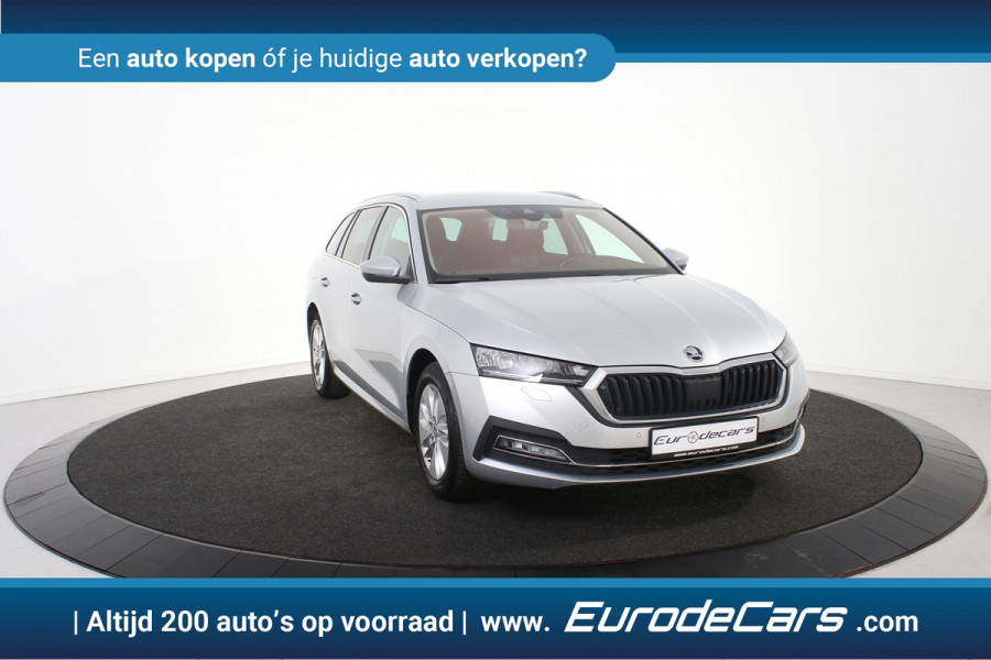 Škoda Octavia Combi 1.0 e-TSI Ambition DSG *1ste eigenaar*Navigatie*Stoelverwarming*Trekhaak*
