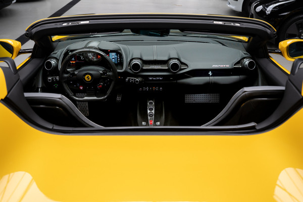 Ferrari 812 GTS 6.5 V12 HELE Full-carbon Lift 360° Full-PPF JBL Passenger display Painted Ferrari Shields Daytona Racing seats