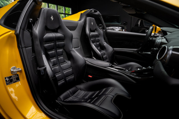Ferrari 812 GTS 6.5 V12 HELE Full-carbon Lift 360° Full-PPF JBL Passenger display Painted Ferrari Shields Daytona Racing seats