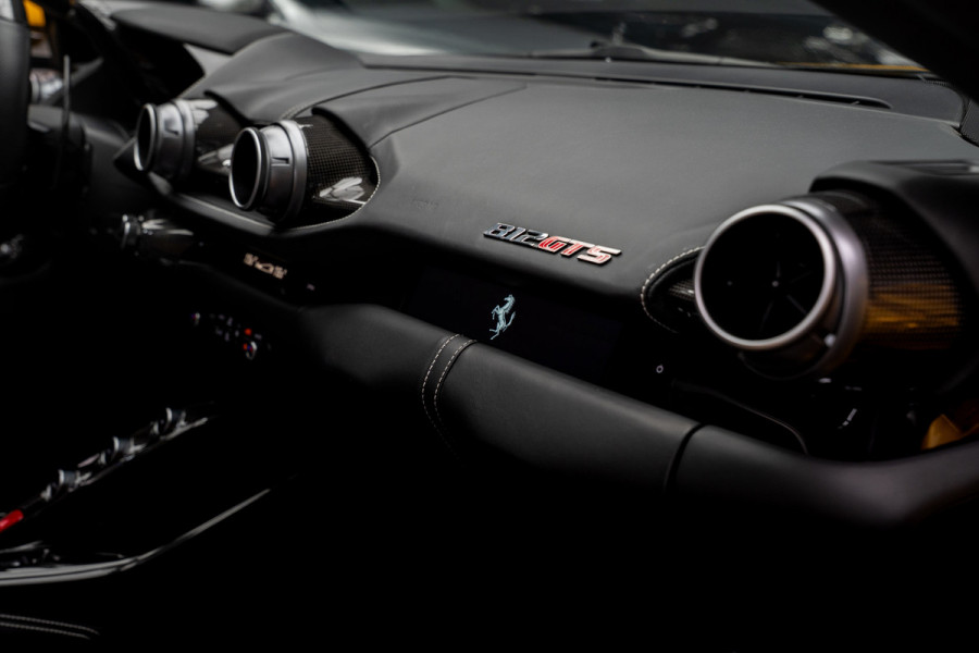 Ferrari 812 GTS 6.5 V12 HELE Full-carbon Lift 360° Full-PPF JBL Passenger display Painted Ferrari Shields Daytona Racing seats