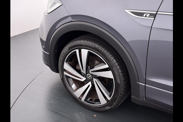 Volkswagen T-Cross 1.0 TSI R-Line AUTOMAAT | CAMERA | FULL LED | KEYLESS START & GO | ADAPTIEVE CRUISE CONTROL | DIGITAL DASHBOARD | DODEHOEKDETECTIE | DIRECT LEVERBAAR MET 12 MND BOVAG GARANTIE |
