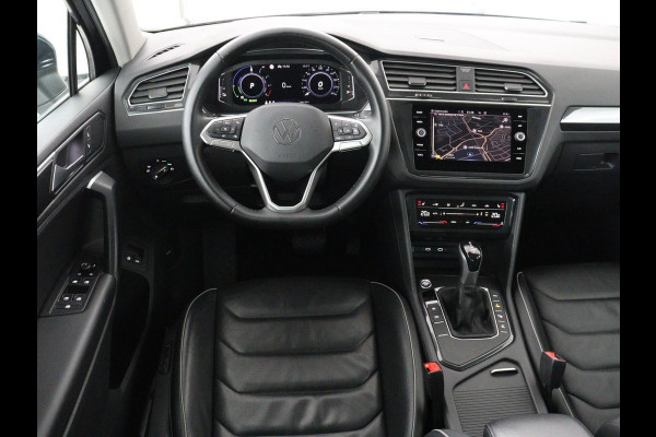 Volkswagen Tiguan 1.4 TSI eHybrid Elegance Exclusive | SOH 88% | Panoramadak | Leder | Stoelverwarming | 360 Camera | Virtual Cockpit | Adaptive cruise | Carplay | Sfeerverlichting | Navigatie | Matrix LED | PHEV | Plug In