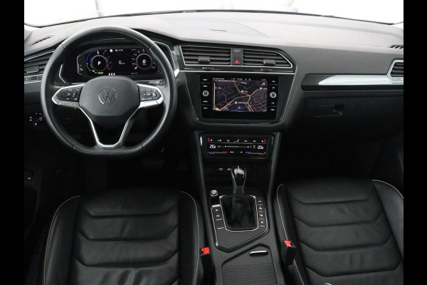 Volkswagen Tiguan 1.4 TSI eHybrid Elegance Exclusive | SOH 88% | Panoramadak | Leder | Stoelverwarming | 360 Camera | Virtual Cockpit | Adaptive cruise | Carplay | Sfeerverlichting | Navigatie | Matrix LED | PHEV | Plug In