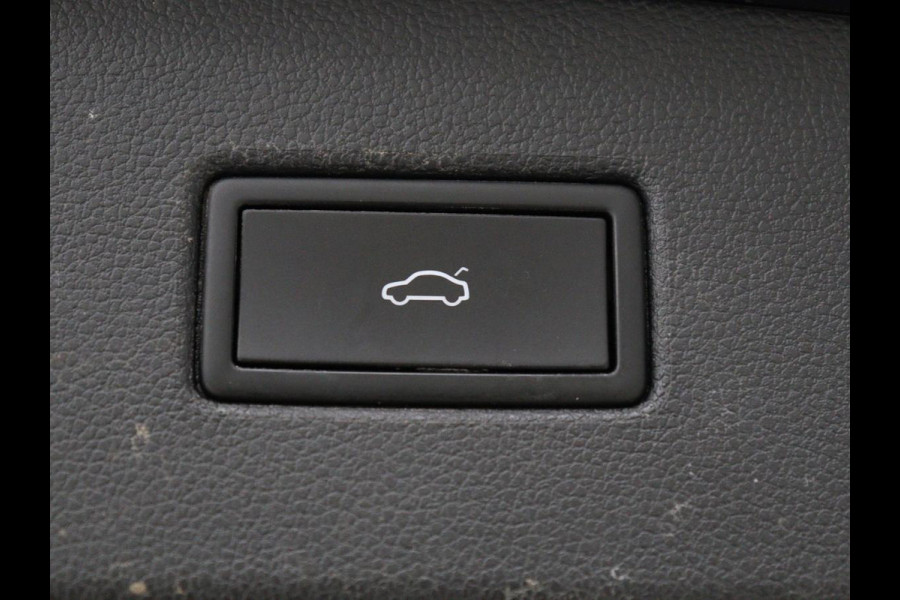Volkswagen Tiguan 1.4 TSI eHybrid Elegance Exclusive | SOH 88% | Panoramadak | Leder | Stoelverwarming | 360 Camera | Virtual Cockpit | Adaptive cruise | Carplay | Sfeerverlichting | Navigatie | Matrix LED | PHEV | Plug In