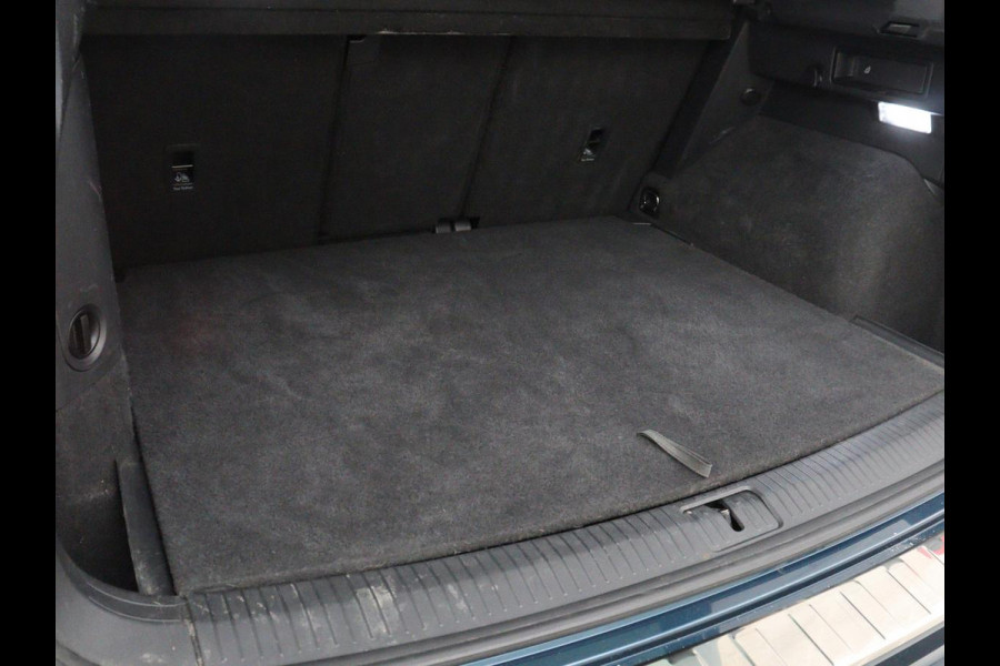 Volkswagen Tiguan 1.4 TSI eHybrid Elegance Exclusive | SOH 88% | Panoramadak | Leder | Stoelverwarming | 360 Camera | Virtual Cockpit | Adaptive cruise | Carplay | Sfeerverlichting | Navigatie | Matrix LED | PHEV | Plug In