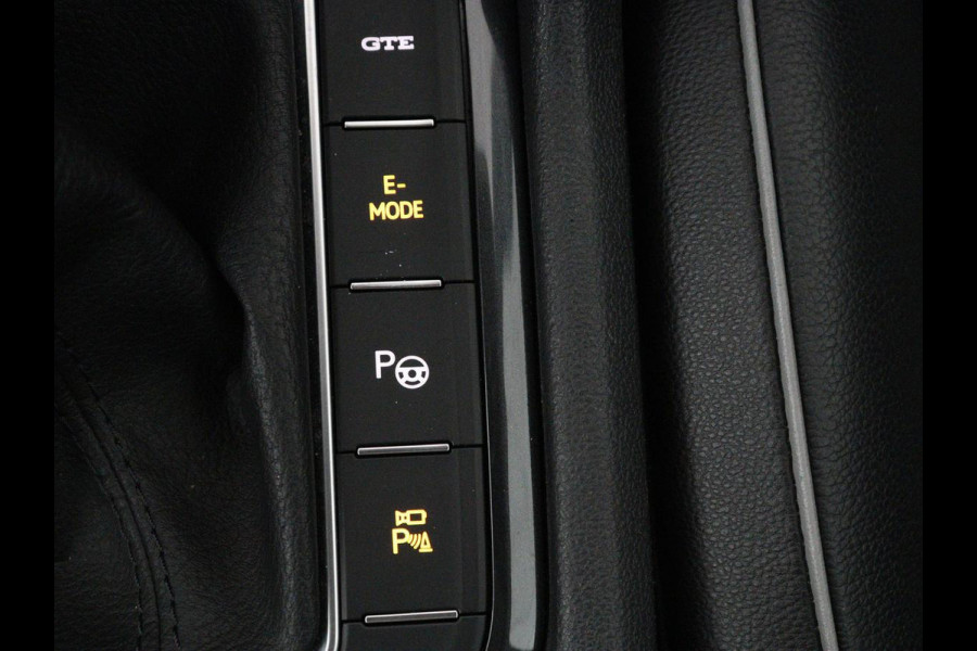 Volkswagen Tiguan 1.4 TSI eHybrid Elegance Exclusive | SOH 88% | Panoramadak | Leder | Stoelverwarming | 360 Camera | Virtual Cockpit | Adaptive cruise | Carplay | Sfeerverlichting | Navigatie | Matrix LED | PHEV | Plug In