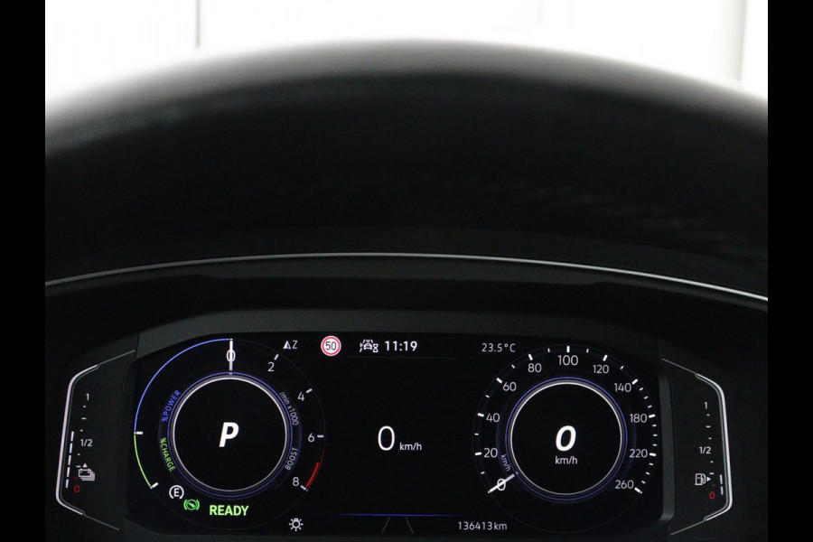 Volkswagen Tiguan 1.4 TSI eHybrid Elegance Exclusive | SOH 88% | Panoramadak | Leder | Stoelverwarming | 360 Camera | Virtual Cockpit | Adaptive cruise | Carplay | Sfeerverlichting | Navigatie | Matrix LED | PHEV | Plug In