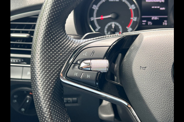 Škoda Fabia Combi BWJ 2021 | 1.0TSI 96PK Sport Business AUTOMAAT | SPORTSTOELEN | CLIMA | NAVI | PDC 2X | CRUISE | CARPLAY | PRIVACY GLASS |