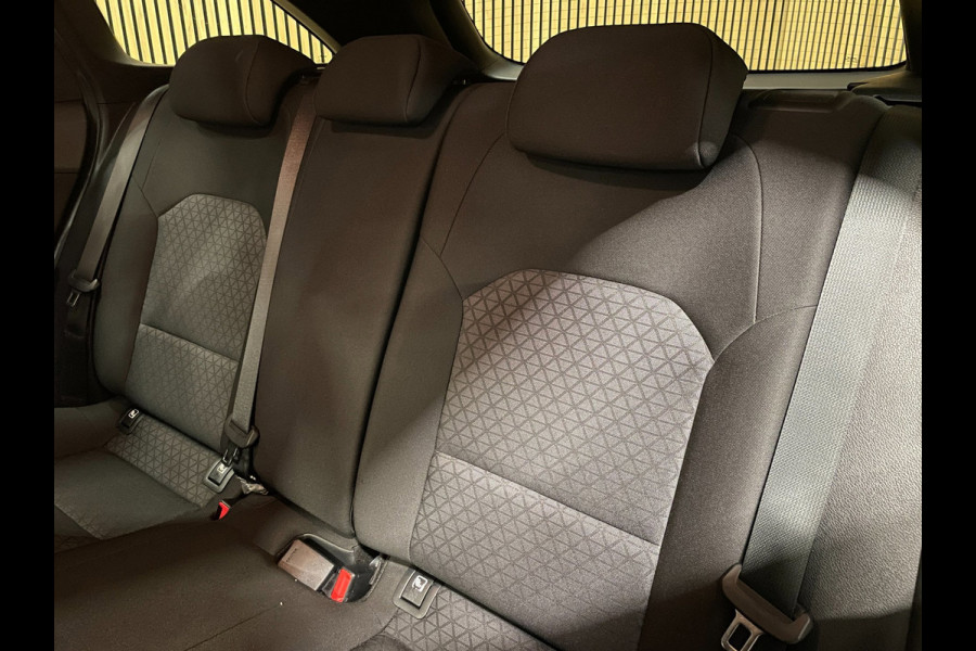 Kia Ceed Sportswagon 1.5 T-GDi DynamicLine|160PK|AUTOMAAT|ACC|ANDROID|CARPLAY|STOEL+STUURVERW|CAMERA|CRUISE+CLIMA|1e EIG|INCL.BTW|