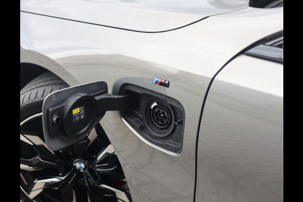 BMW 5 Serie Touring 550e xDrive | M Performance - Trekhaak - Bowers & Wilkins