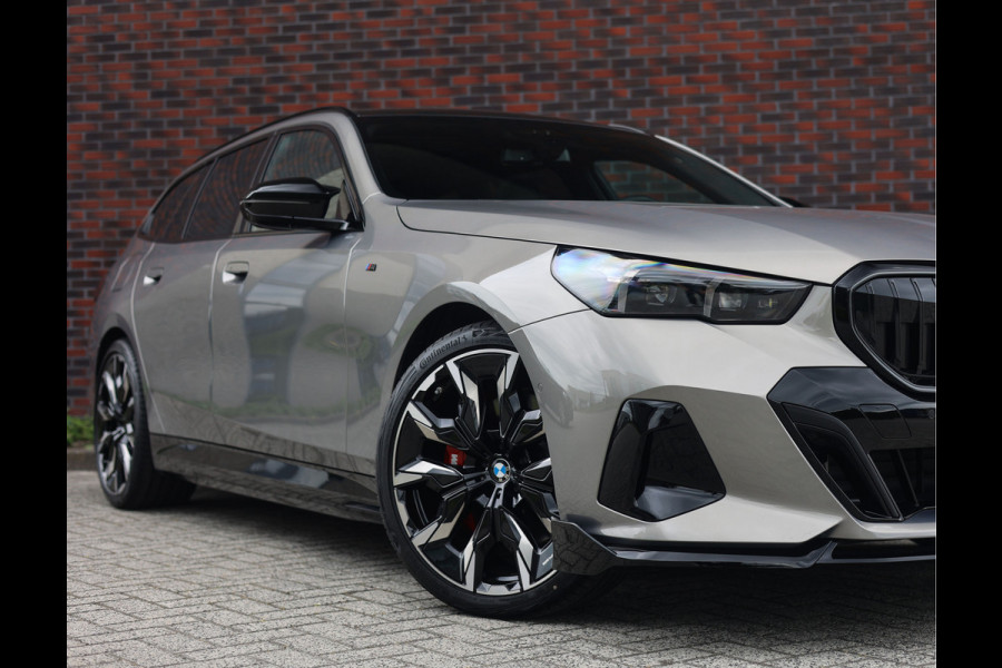 BMW 5 Serie Touring 550e xDrive | M Performance - Trekhaak - Bowers & Wilkins