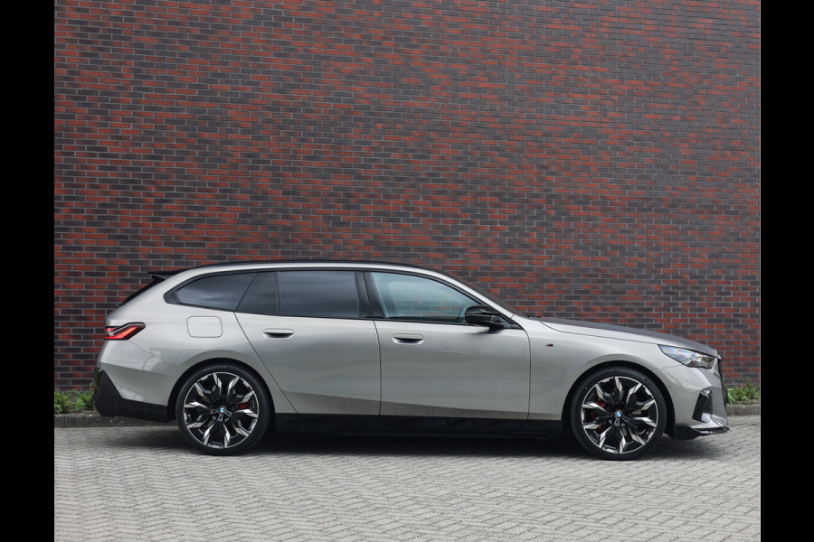 BMW 5 Serie Touring 550e xDrive | M Performance - Trekhaak - Bowers & Wilkins