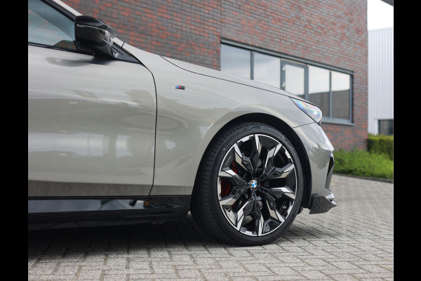 BMW 5 Serie Touring 550e xDrive | M Performance - Trekhaak - Bowers & Wilkins