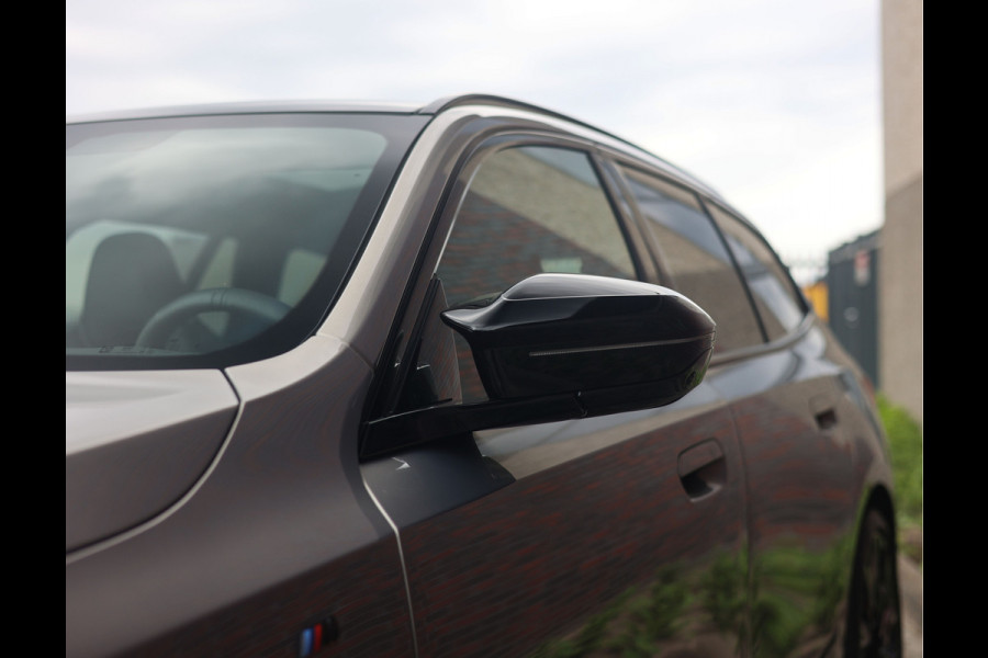 BMW 5 Serie Touring 550e xDrive | M Performance - Trekhaak - Bowers & Wilkins