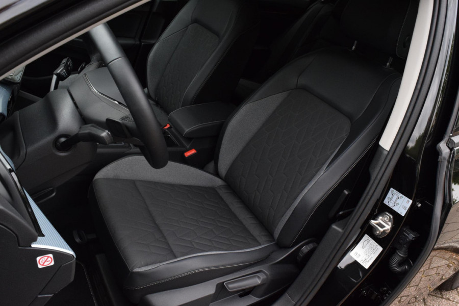 Volkswagen Golf 1.5 eTSI Goal|ACC|Sfeer|Carplay|Stuur+stoelvw.