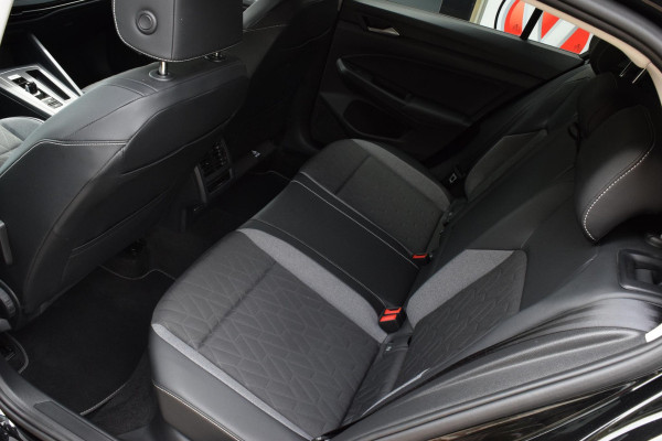 Volkswagen Golf 1.5 eTSI Goal|ACC|Sfeer|Carplay|Stuur+stoelvw.