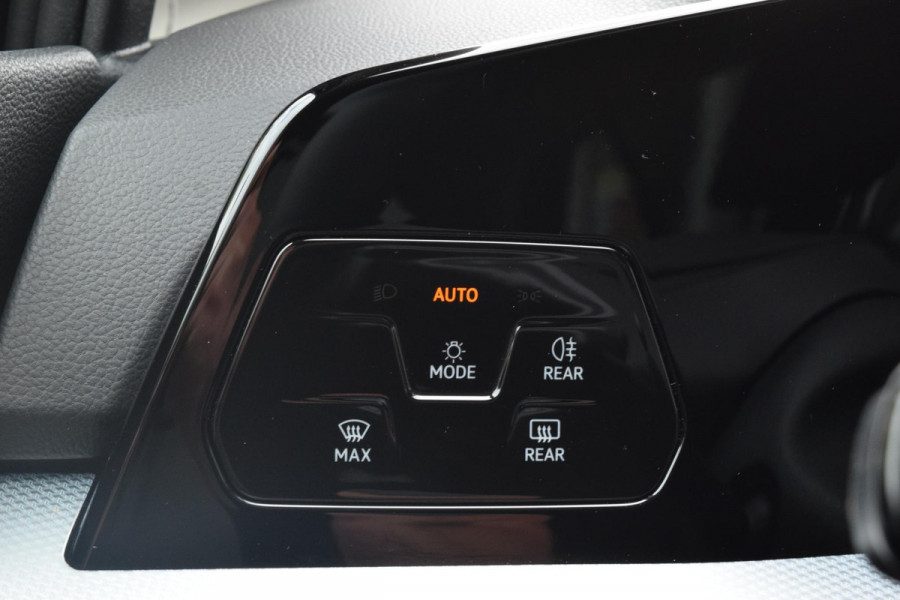 Volkswagen Golf 1.5 eTSI Goal|ACC|Sfeer|Carplay|Stuur+stoelvw.